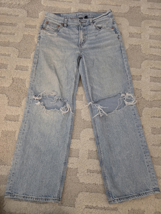 American Eagle Outfitters Denim - American Eagle Outfitters Light Blue Ripped Straight Leg Jeans. Size 2 Short